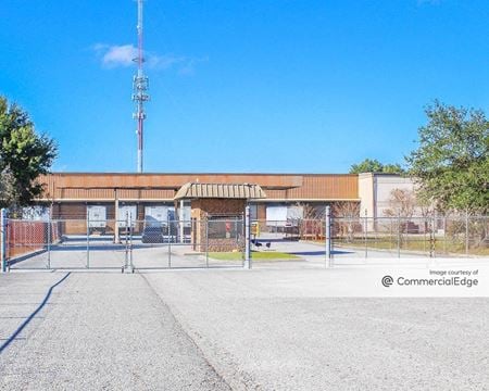 Industrial space for Rent at 6708 Harney Road in Tampa