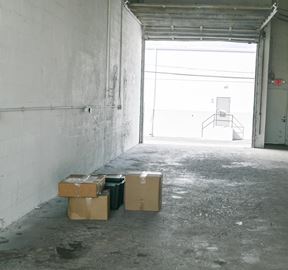 1892 - Oakland Park warehouse
