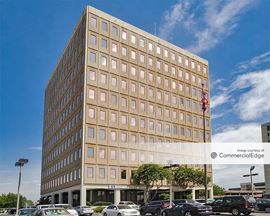 3501 North Causeway Blvd