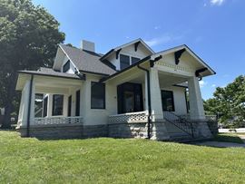 607 N High Street