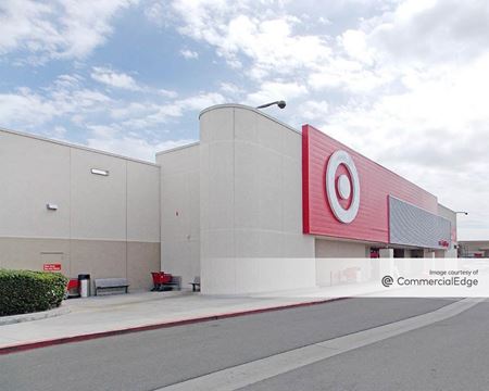 Retail space for Rent at 16400 Beach Blvd. in Westminster