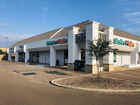 Retail space for Rent at 1060 E County Line Road in Ridgeland
