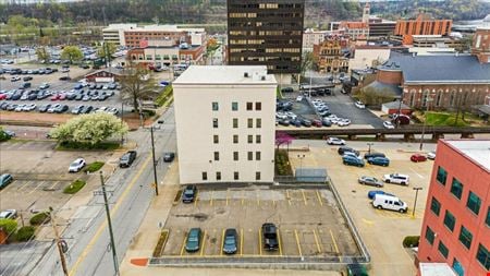 Photo of commercial space at 601 Avery St in Parkersburg