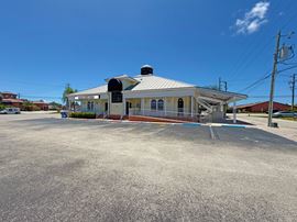 Cape Coral Signalized Corner