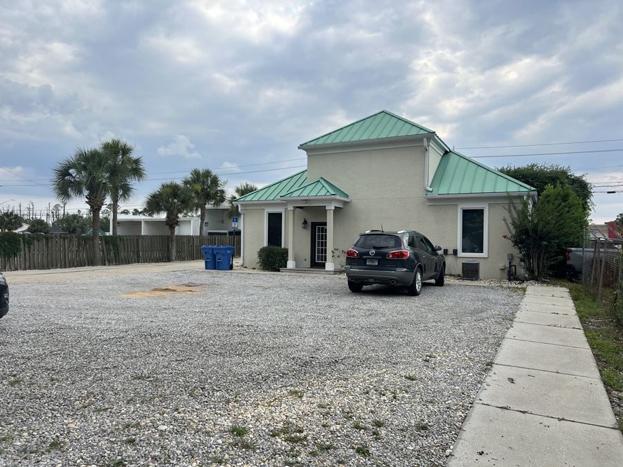 1813 Navy Boulevard