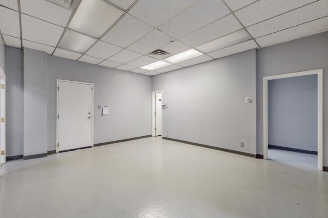 1823 Commercial St NE Suite A