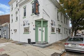 4742 Richmond St