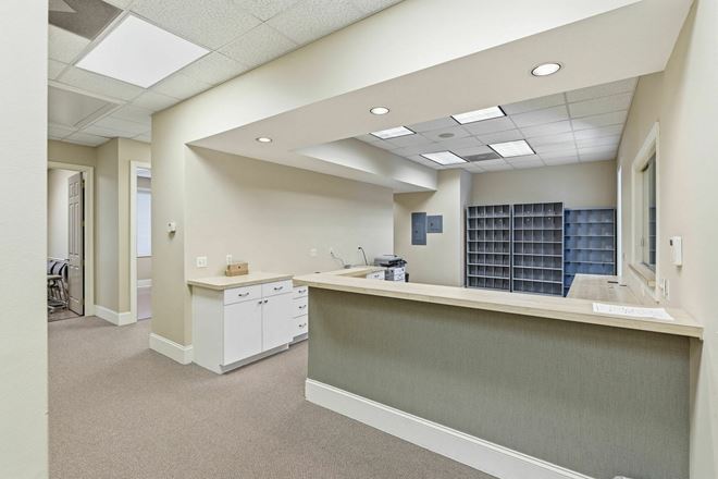 Stand Alone Medical & Office Building