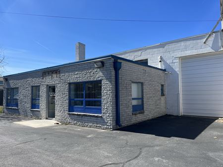 Commercial space for Rent at 5194 Raynor Ave in Linthicum Heights