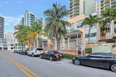 The Shoppes of IL Villaggio II - Miami Beach