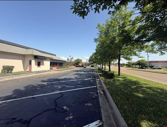 Turnkey Restaurant Available - Flowood, MS