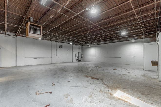3707 Calhoun Ave