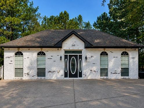 ±1,968 SF Freestanding Office Building for Sale in Pelham