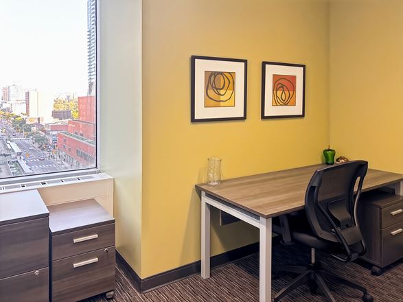 Regus - Toronto - Bloor and Yonge