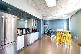 1011 Walnut St