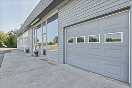 FLEX COMMERCIAL BUILDING WITH 2.5+ ACRES ON STUARTS DRAFT HWY