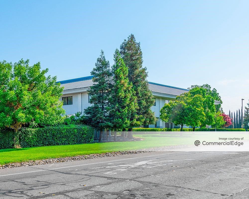 2577 West Yosemite Avenue Manteca CA Industrial Building