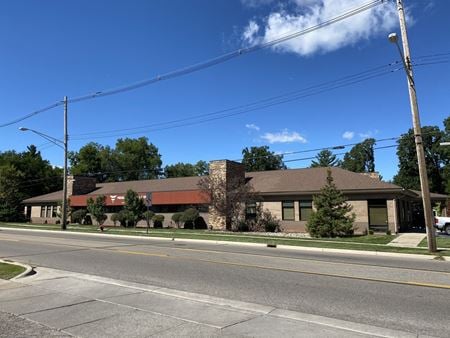 Commercial space for Rent at 2720 S. Washington Ave in Lansing
