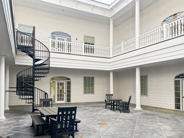 HQ - Bermuda Run - York Way