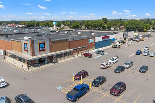 Uptown Virginia | Three Tenant Grocery Anchored Center