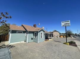 5015 Morrison Rd & 901 S Yates St