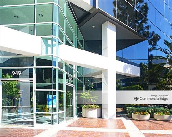 Metro Pointe Business Center - 949 South Coast