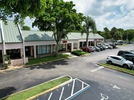 Oakbrook Plaza