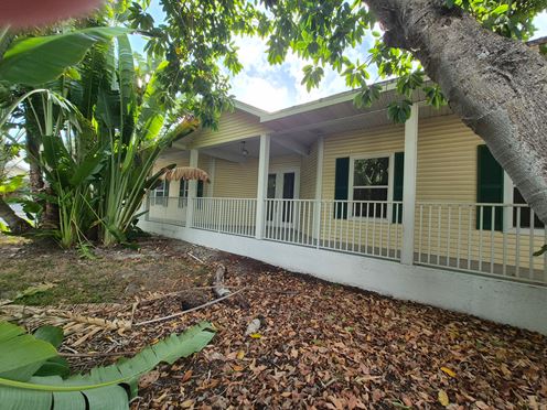 Banyan Creek Business Center