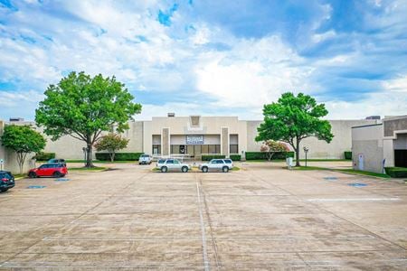 Industrial space for Rent at 2553 Summit Ave in Plano