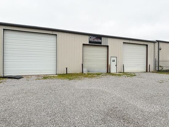 11305 S. I-44 Service Rd-SUITE B