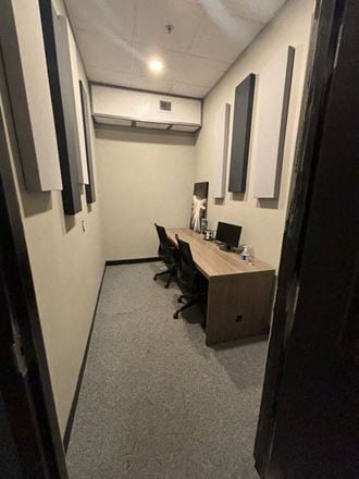 LionShare Cowork - Harbour Village