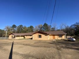 120 Head Start Ln - Former Daycare/School