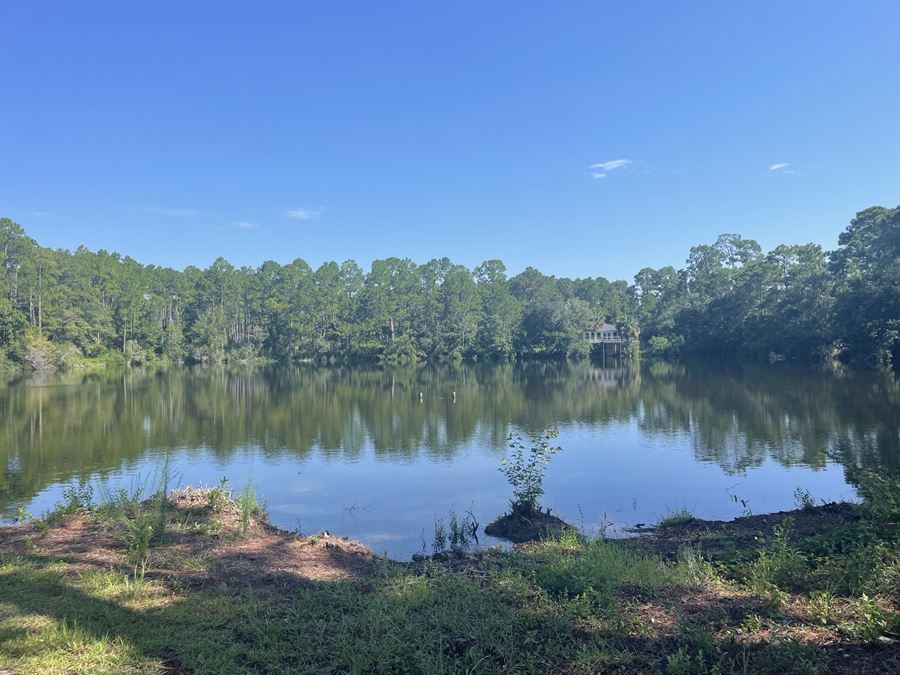 18 Acres with Lake for Sale
