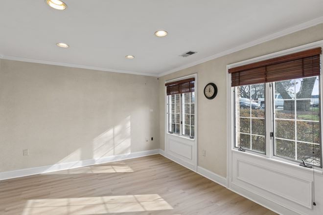Bowman Green Condo for Lease in Reston