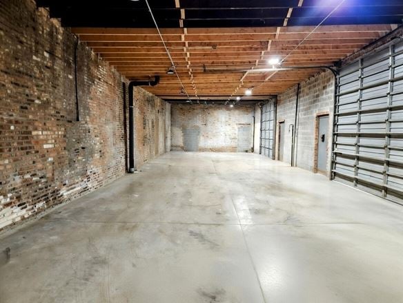 3566 S. Halsted | Free-Standing RET/FLEX Building