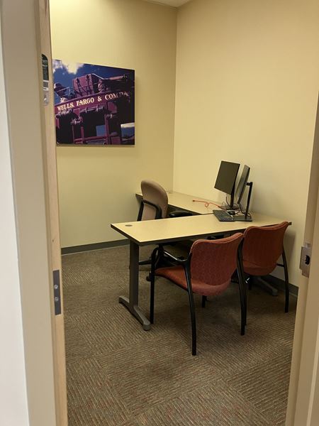 Retail space for Rent at 9550 & 9570 N McGee in Kansas City