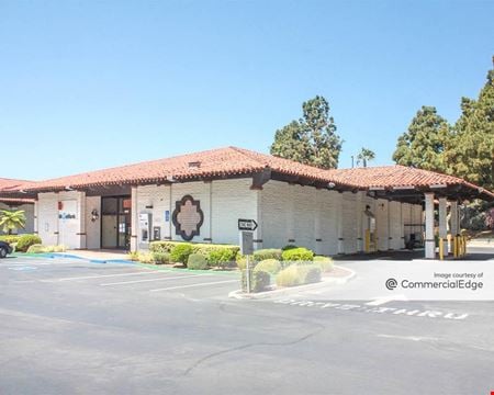 Retail space for Rent at 911-989 Lomas Santa Fe Dr. in Solana Beach