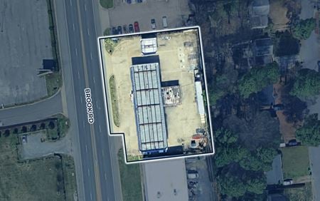 Photo of commercial space at 7101 Brook Rd in Richmond