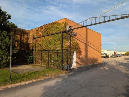 Industrial space for Sale at 11633 S Mayfield Ave in Alsip