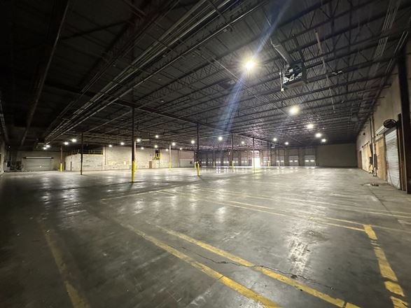 545 Ford Ave - Functional Warehouse/Distribution Space