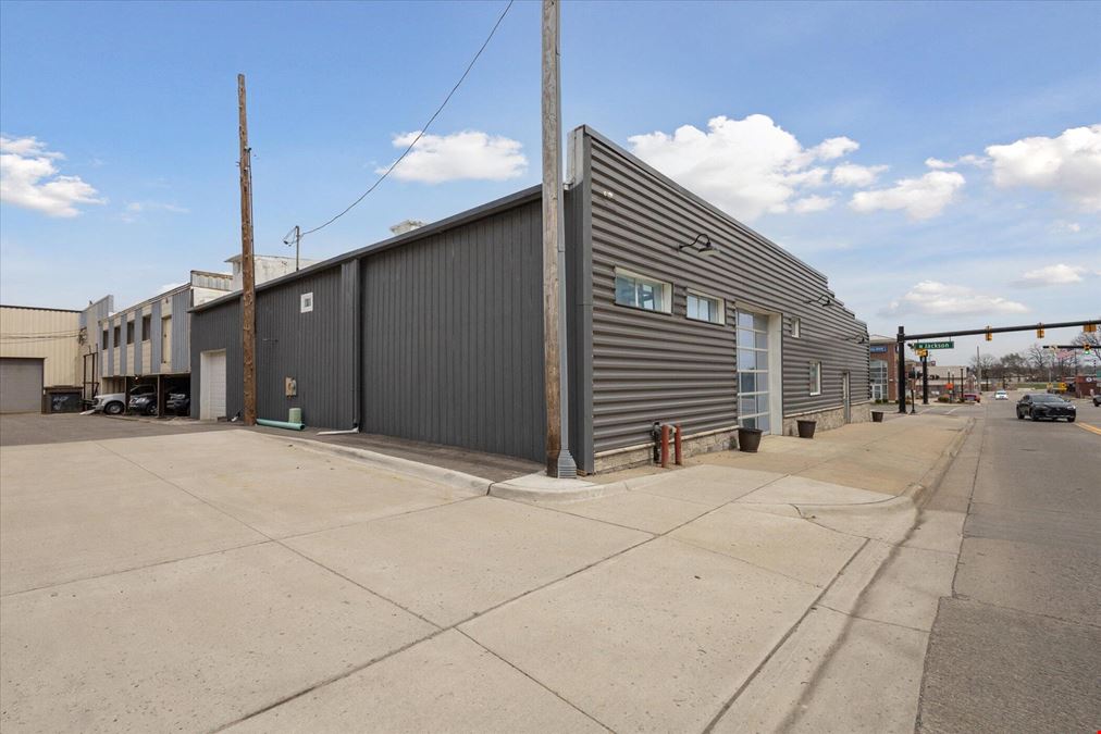 206 W Louis Glick Hwy