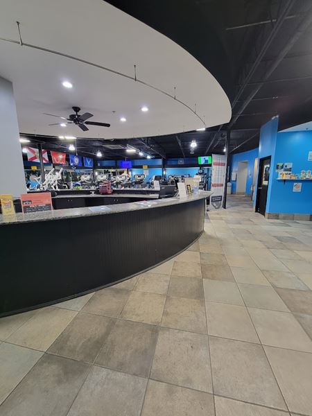 Retail space for Sale at 1013 Cape Coral Pkwy in Cape Coral