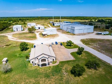 Industrial space for Rent at 1618 US-84 in Mexia