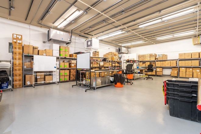 Flex Commercial Building For Sale