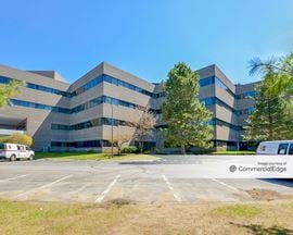 800 District Avenue