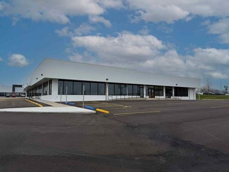Retail space for Rent at 1205 E San Marnan Dr in Waterloo
