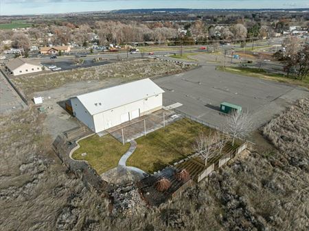Photo of commercial space at 4771 W Van Giesen St in West Richland