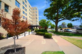 The Apartments at Hotel Phillips - Tulsa