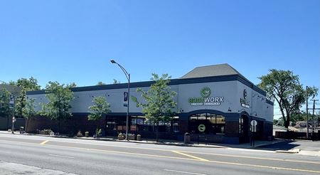 Photo of commercial space at 6209 W. North Ave. in Oak Park