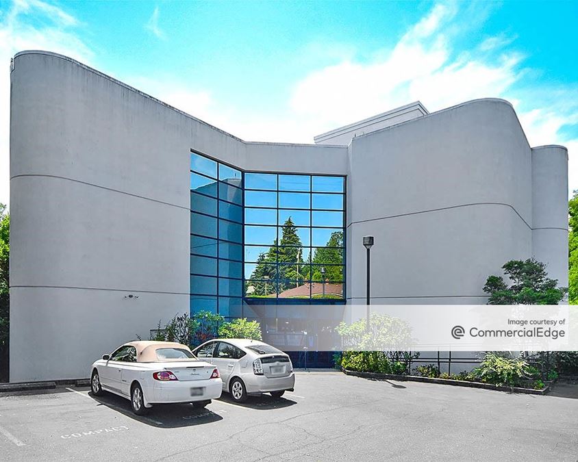 1300 Sylvan Way, Bremerton, WA 98310